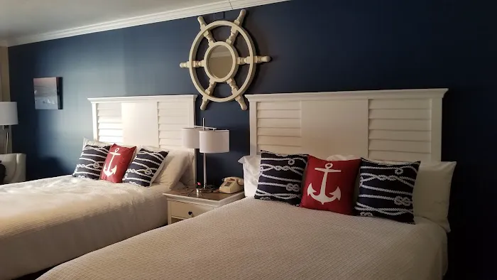 Capt. Thomson's Resort 4