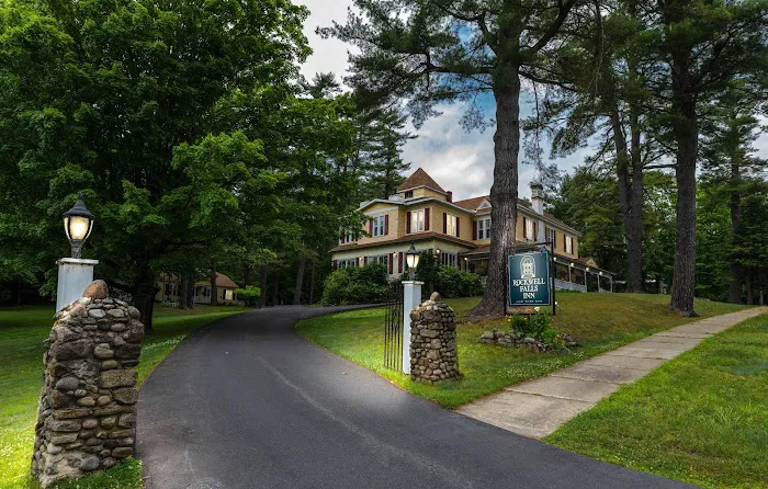 Rockwell Falls Inn and Wine Bar 4