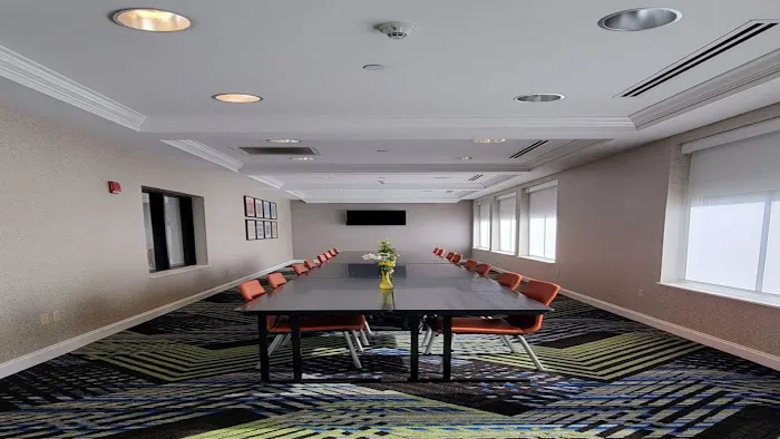 Holiday Inn Express & Suites Williamsport by IHG 4