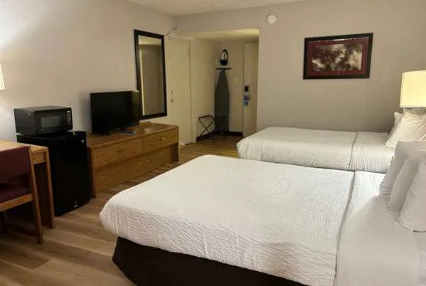 Days Inn by Wyndham Williamsport 4