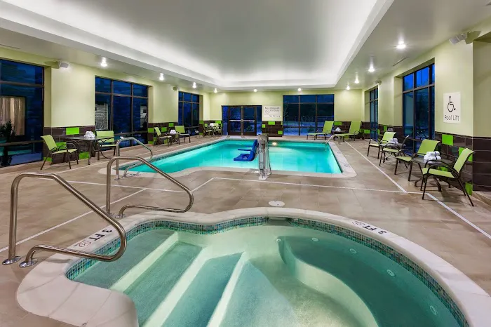 Hampton Inn & Suites Williamsport-Faxon Exit 4