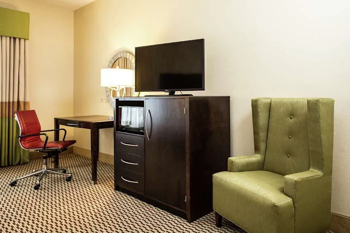 Hampton Inn & Suites Williamsport-Faxon Exit 4