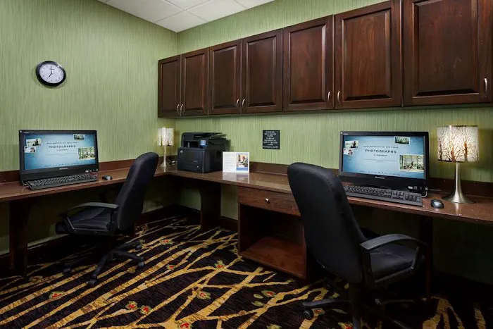 Hampton Inn & Suites Williamsport-Faxon Exit 4