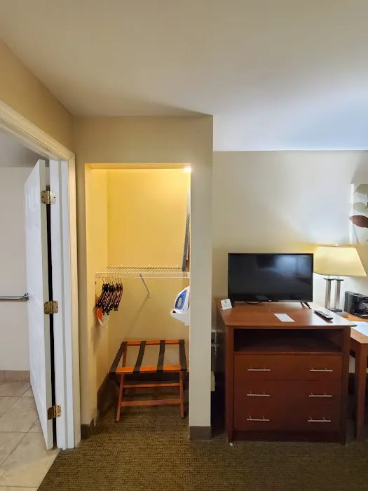 Quality Inn & Suites 4