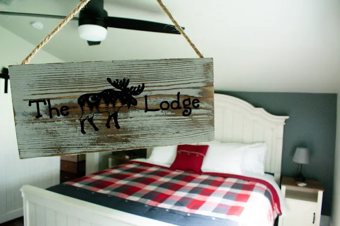 Hometown Hideaways/Creekside Cottage 4