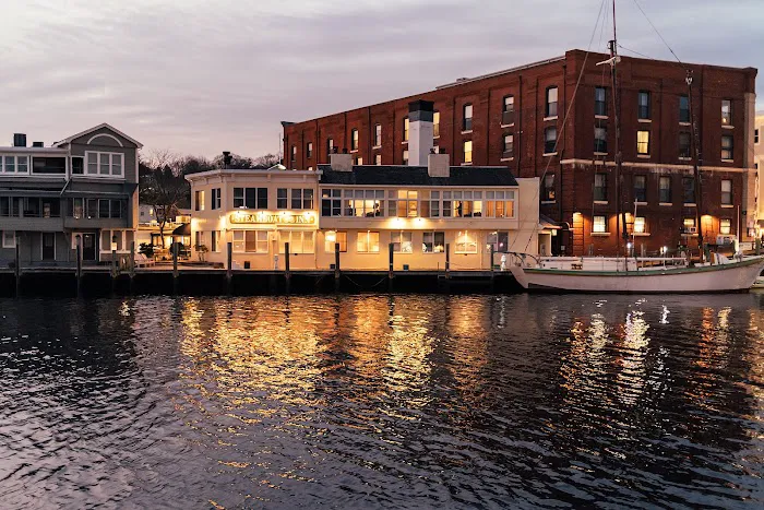 Steamboat Inn 5