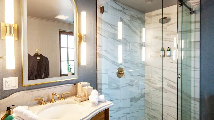 Hyatt Place Mystic 5