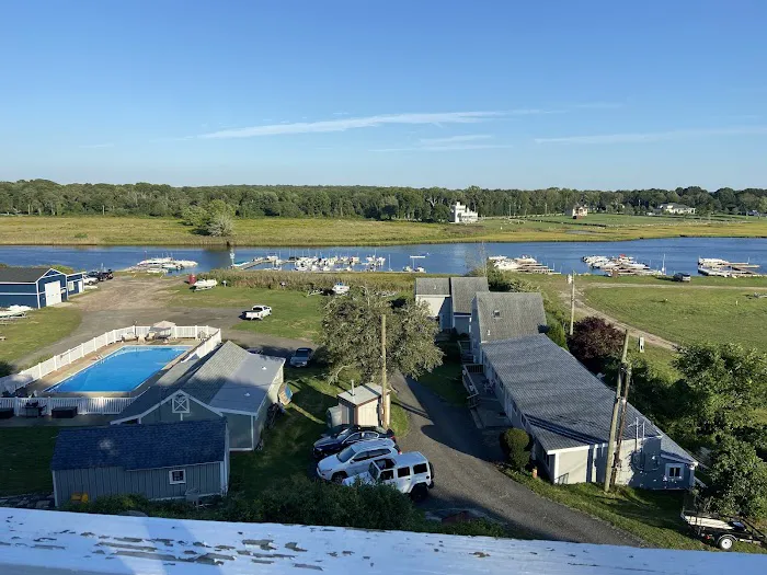 Cove Ledge Inn & Marina 5