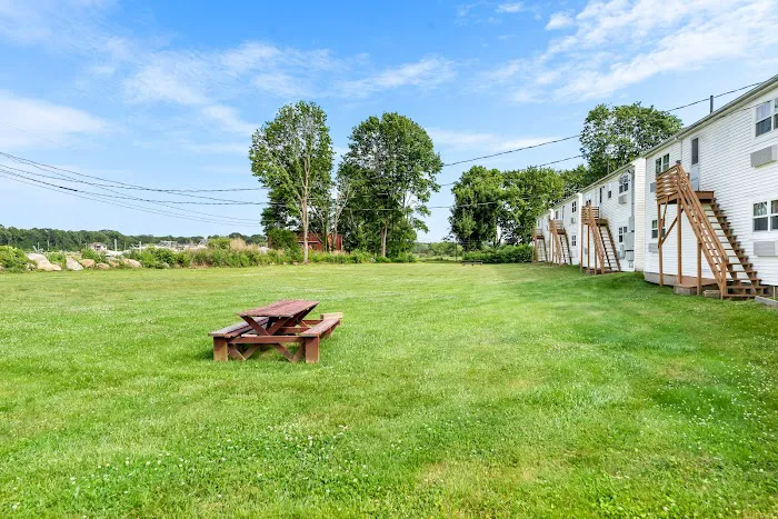Americas Best Value Inn Stonington Mystic 4
