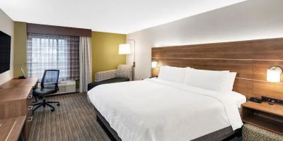 Holiday Inn Express & Suites Providence-Woonsocket by IHG