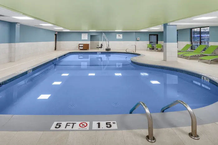 Holiday Inn Express & Suites Providence-Woonsocket by IHG 4