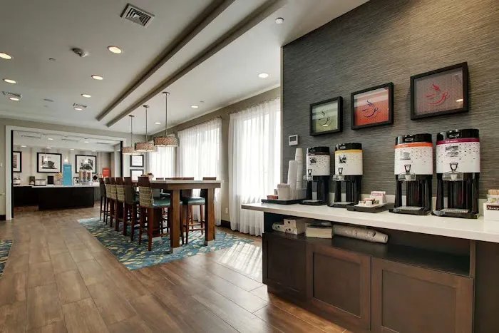 Hampton Inn Pawtucket 4