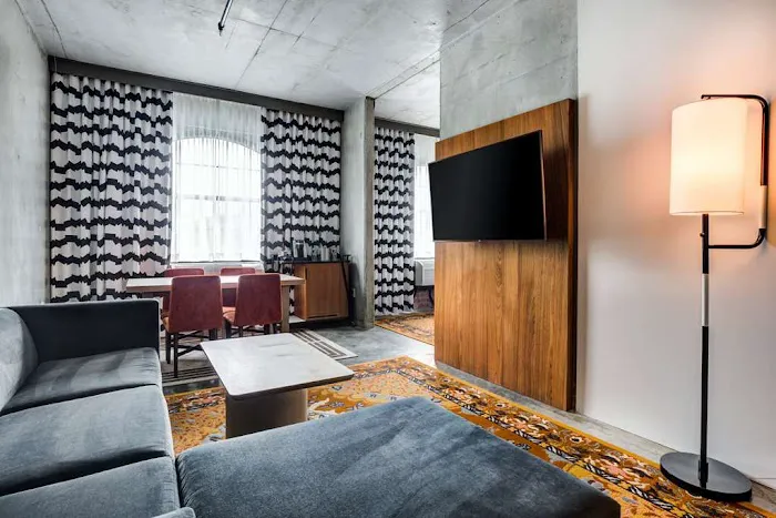 The LOOM Hotel, Tapestry Collection by Hilton 4