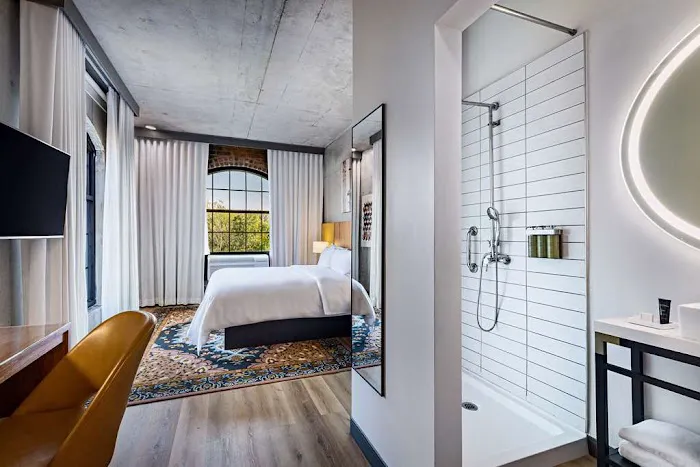 The LOOM Hotel, Tapestry Collection by Hilton 4
