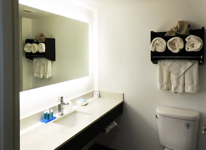 Holiday Inn Express Coventry S - West Warwick Area by IHG 4