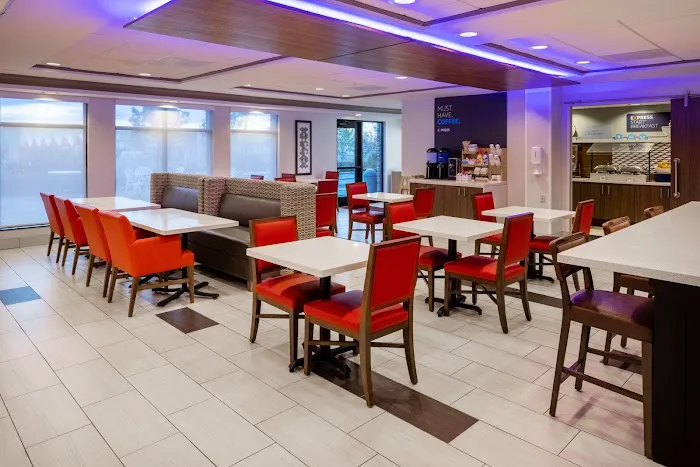 Holiday Inn Express Coventry S - West Warwick Area by IHG 4