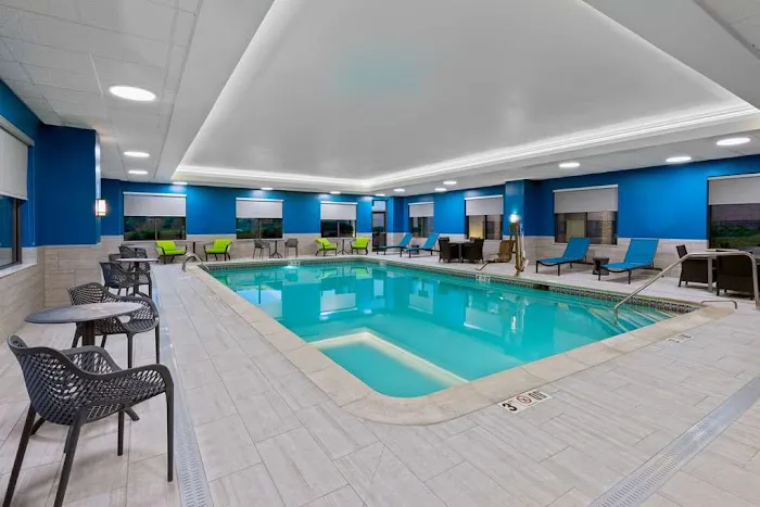 Hampton Inn Coventry-Warwick Area 4