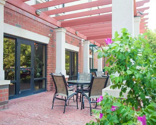 Comfort Suites West Warwick - Providence 4