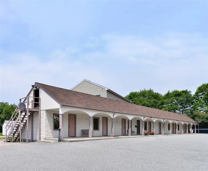 Americas Best Value Inn North Kingstown 4