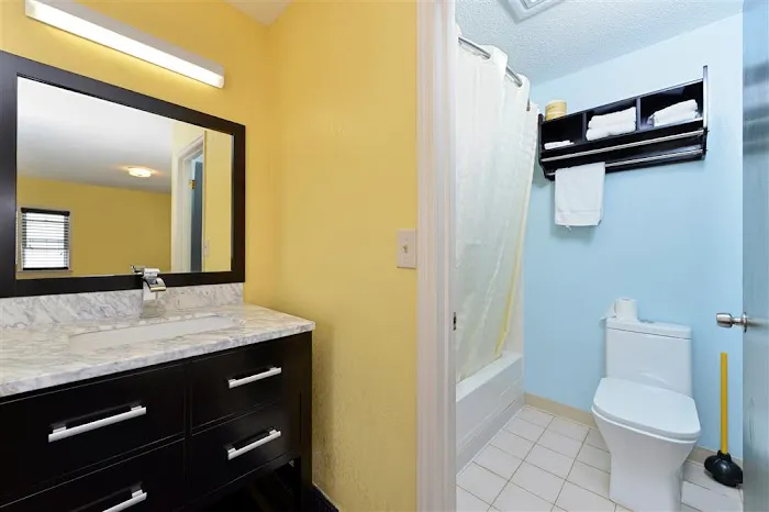 Americas Best Value Inn North Kingstown 4