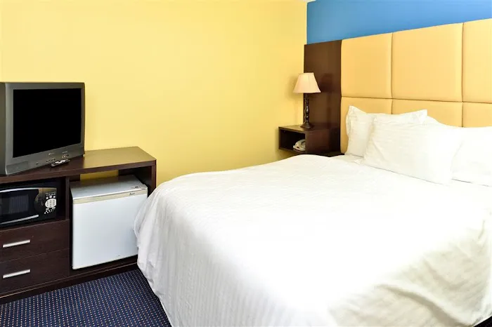 Americas Best Value Inn North Kingstown 4