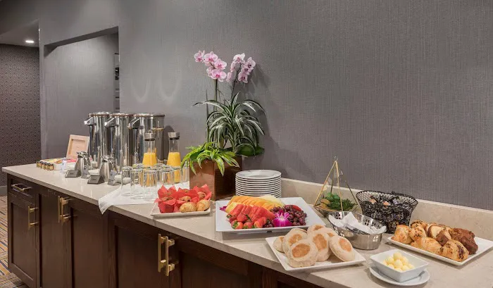 Crowne Plaza Providence-Warwick (Airport), an IHG Hotel 4