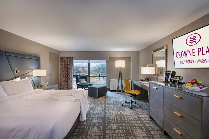 Crowne Plaza Providence-Warwick (Airport), an IHG Hotel 4