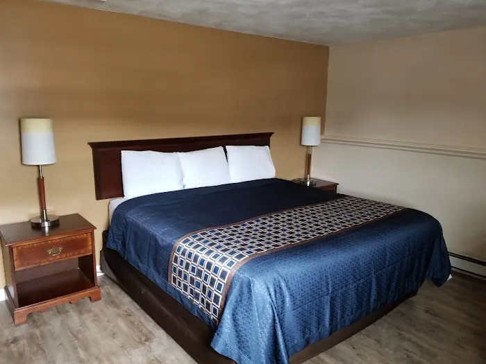 Wickford Motor Inn 4