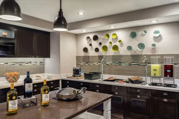 Homewood Suites by Hilton Providence-Warwick 4