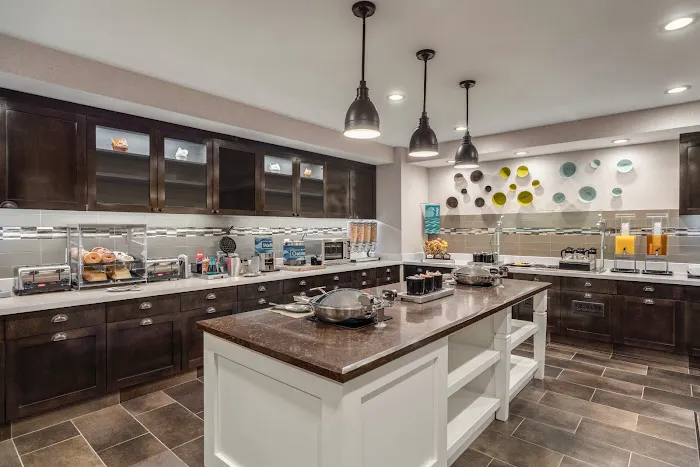 Homewood Suites by Hilton Providence-Warwick 4