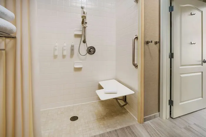 Homewood Suites by Hilton Providence-Warwick 4