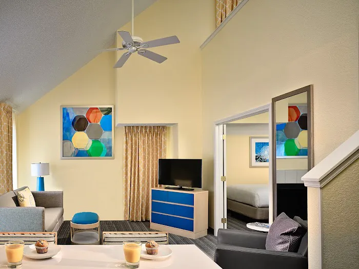 Sonesta ES Suites Providence - Airport 4