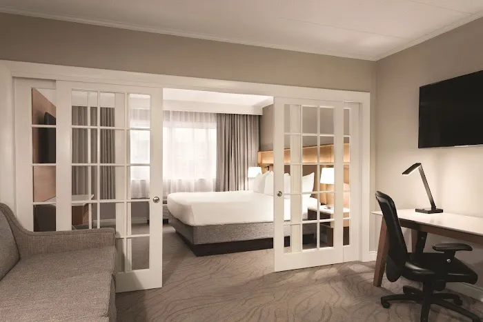 Radisson Hotel Providence Airport 4
