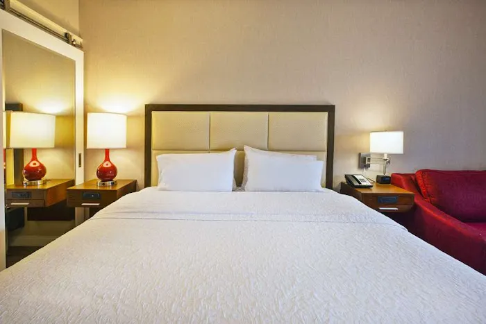 Hampton Inn & Suites Providence/Warwick-Airport 4