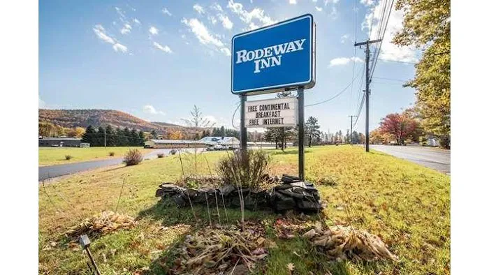 Rodeway Inn 5