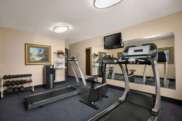Days Inn by Wyndham Keene NH 4