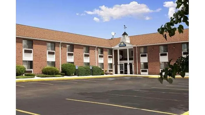 Days Inn by Wyndham Keene NH 4