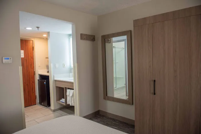 Keene Elm City Hotel, Ascend Hotel Collection 4