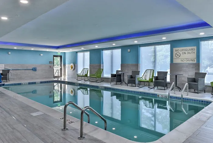 Hampton Inn & Suites Keene 4