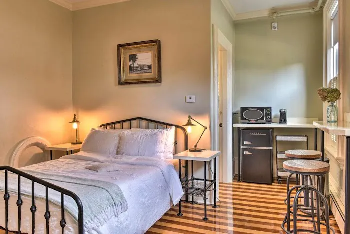 The Burrell House Inn 4