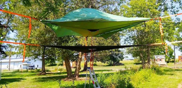 Silverlaken Estate (Vacation Rentals, Glampground & Tiny House Village) 4
