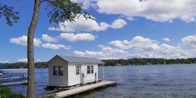 Silverlaken Estate (Vacation Rentals, Glampground & Tiny House Village)
