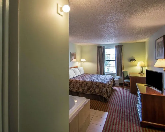 Rodeway Inn 4