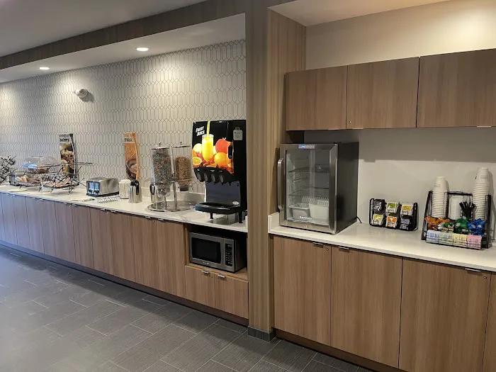 Microtel Inn & Suites by Wyndham Warsaw 4