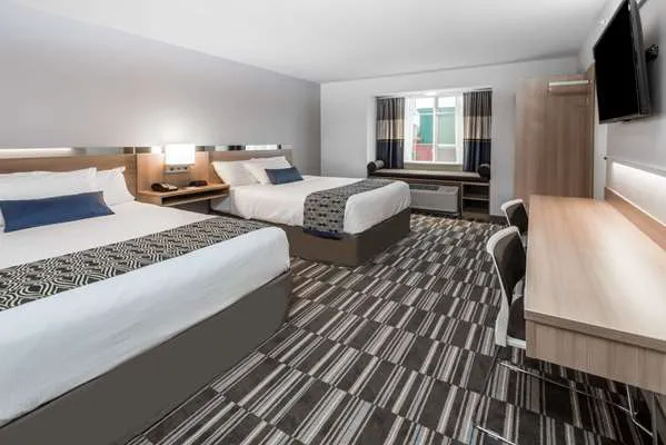Microtel Inn & Suites by Wyndham Warsaw 4