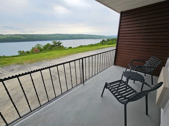 The Hotel Laurel at Seneca Lake 4
