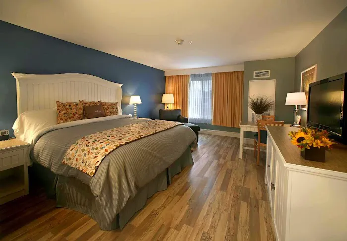 Watkins Glen Harbor Hotel 4
