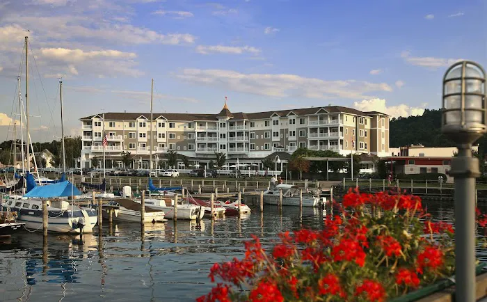 Watkins Glen Harbor Hotel 4