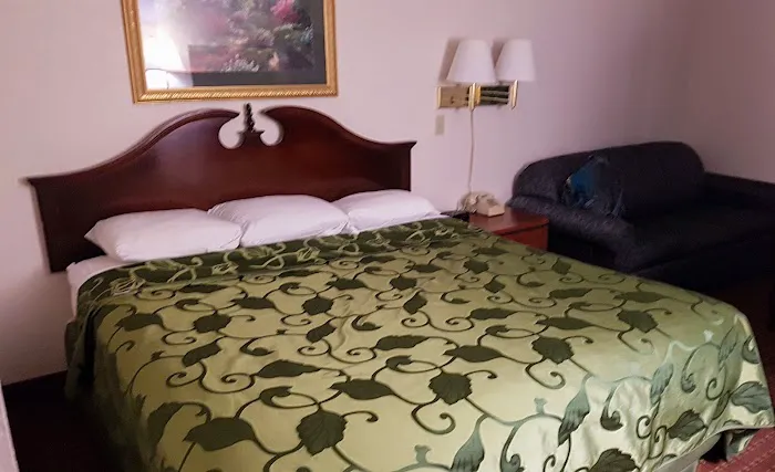Corning Inn 4