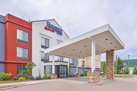 Fairfield Inn Corning Riverside 4